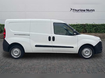 Used Vauxhall Combo 2018 for sale - 76204333: Photo