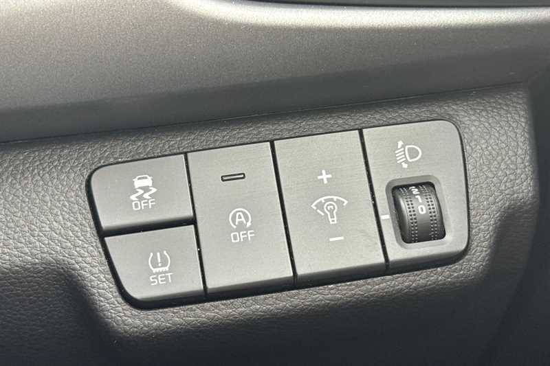 Used Kia Rio 2023 for sale - 77146368: Photo 37