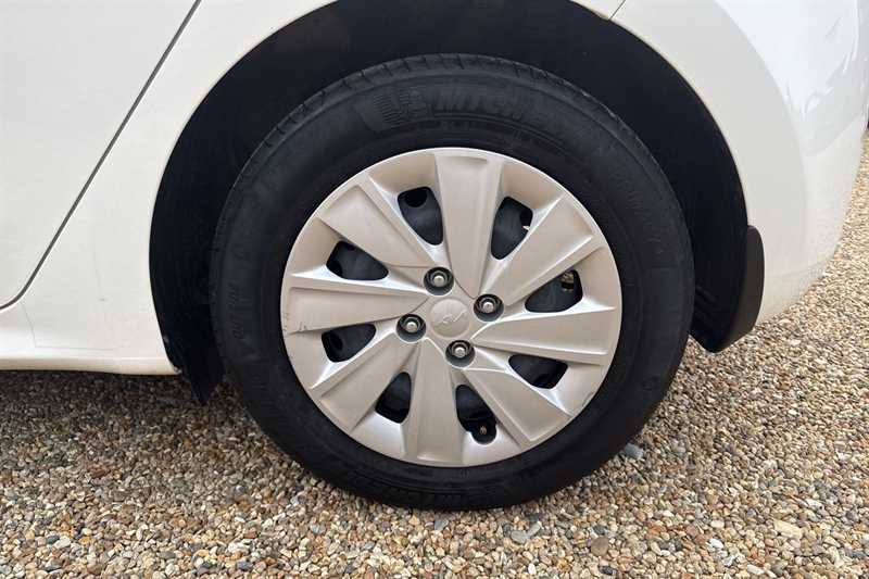 Used Kia Rio 2023 for sale - 77146368: Photo 9