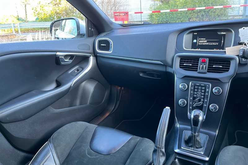 Used Volvo V40 2016 for sale - 76648382: Photo 14