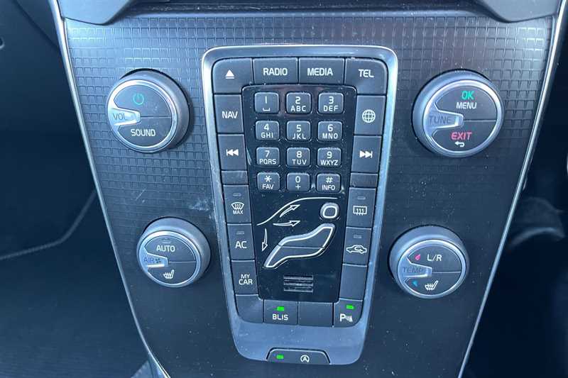 Used Volvo V40 2016 for sale - 76648382: Photo 15