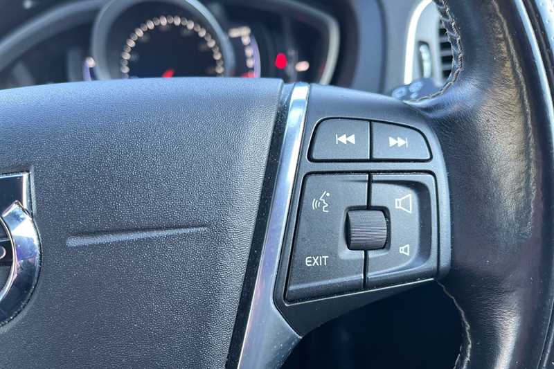 Used Volvo V40 2016 for sale - 76648382: Photo 22