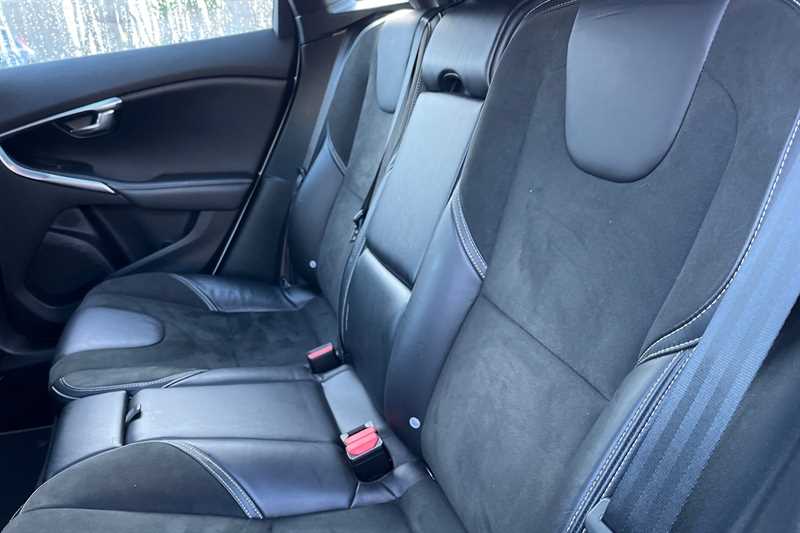 Used Volvo V40 2016 for sale - 76648382: Photo 23