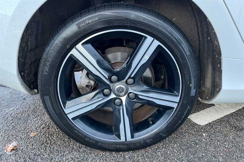 Used Volvo V40 2016 for sale - 76648382: Photo 28