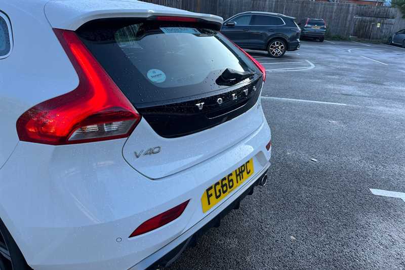 Used Volvo V40 2016 for sale - 76648382: Photo 30