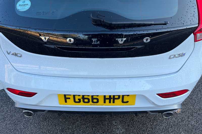 Used Volvo V40 2016 for sale - 76648382: Photo 32