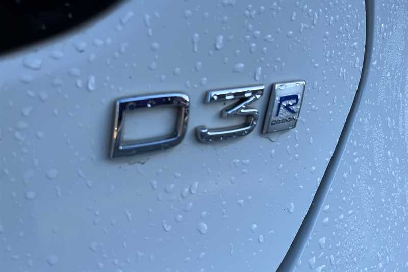 Used Volvo V40 2016 for sale - 76648382: Photo 34