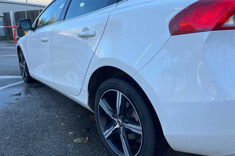 Used Volvo V40 2016 for sale - 76648382: Photo 38