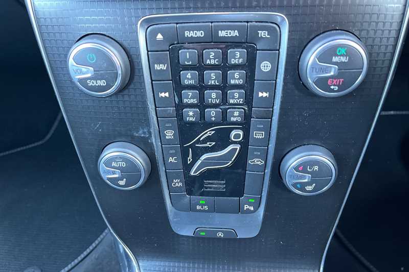 Used Volvo V40 2016 for sale - 76648382: Photo 53