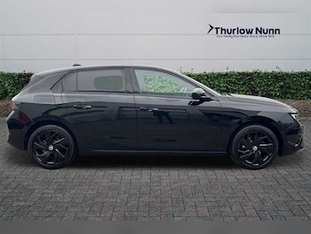 Used Vauxhall Astra 2024 for sale - 76169069: Photo 2