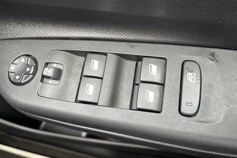 Used Vauxhall Corsa 2023 for sale - 76261990: Photo 16