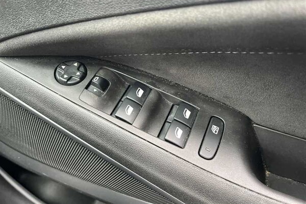 Used Vauxhall Crossland 2022 for sale - 76217445: Photo 16
