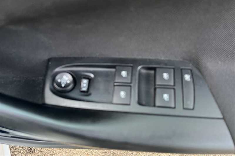 Used Vauxhall Astra 2017 for sale - 77389159: Photo 16