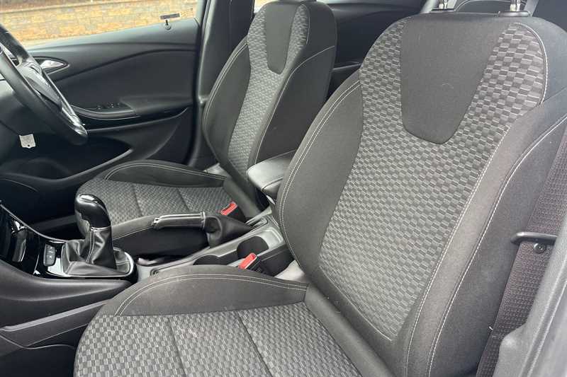 Used Vauxhall Astra 2017 for sale - 77389159: Photo 60