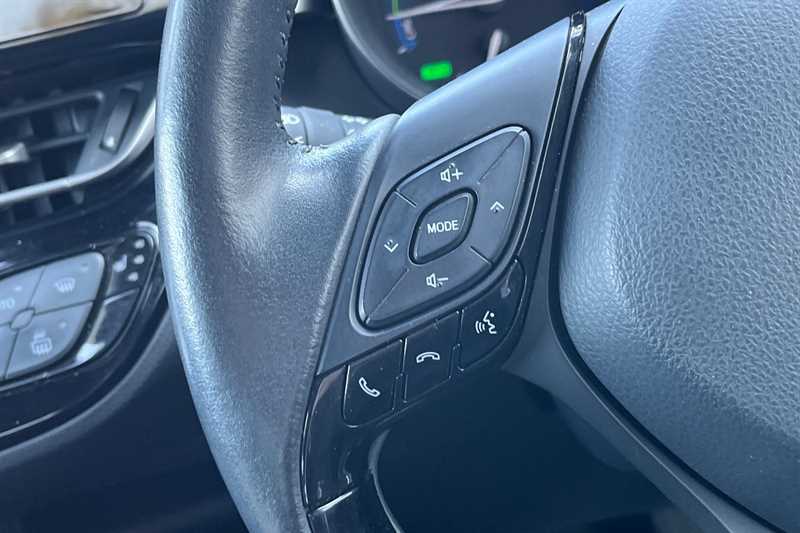 Used Toyota C-HR 2021 for sale - 76169137: Photo 21