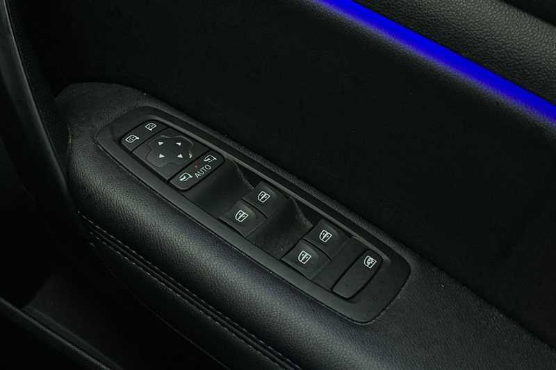 Used Renault Megane 2018 for sale - 76875298: Photo 16