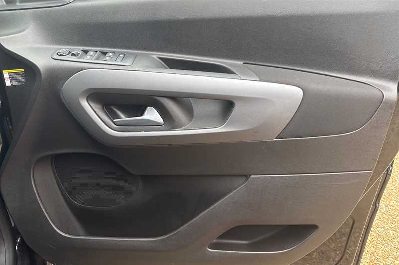 Used Vauxhall Combo Life Electric for sale - 78103329: Photo 48