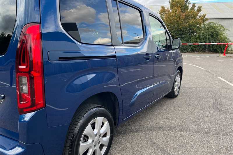 Vehicle 28