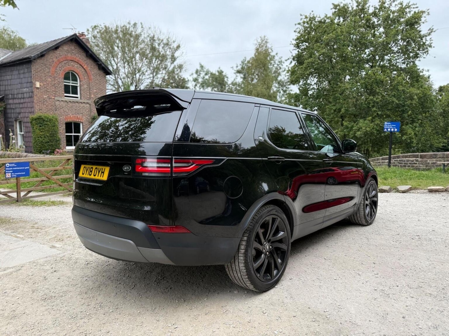 Used Land Rover Discovery 2018 for sale - 76712378: Photo 11