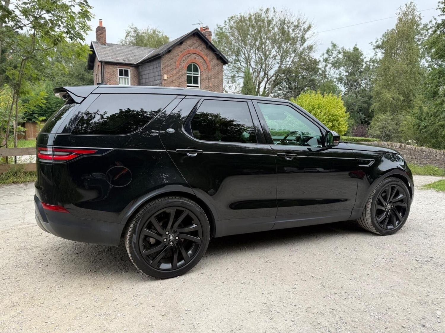 Used Land Rover Discovery 2018 for sale - 76712378: Photo 12