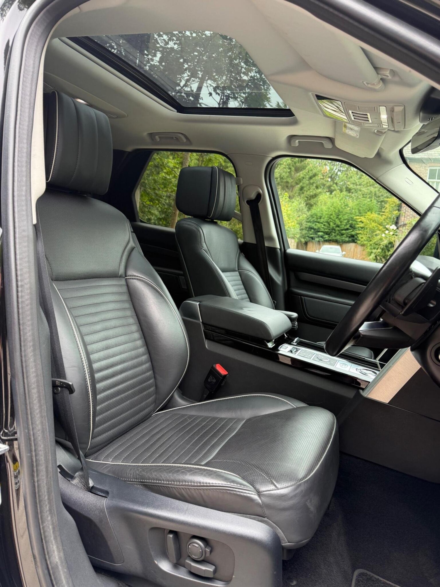 Used Land Rover Discovery 2018 for sale - 76712378: Photo 16