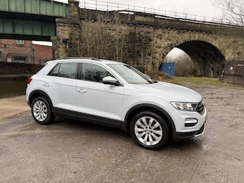 Used Volkswagen T-Roc 2019 for sale - 77296808: Photo