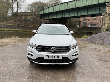 Used Volkswagen T-Roc 2019 for sale - 77296808: Photo