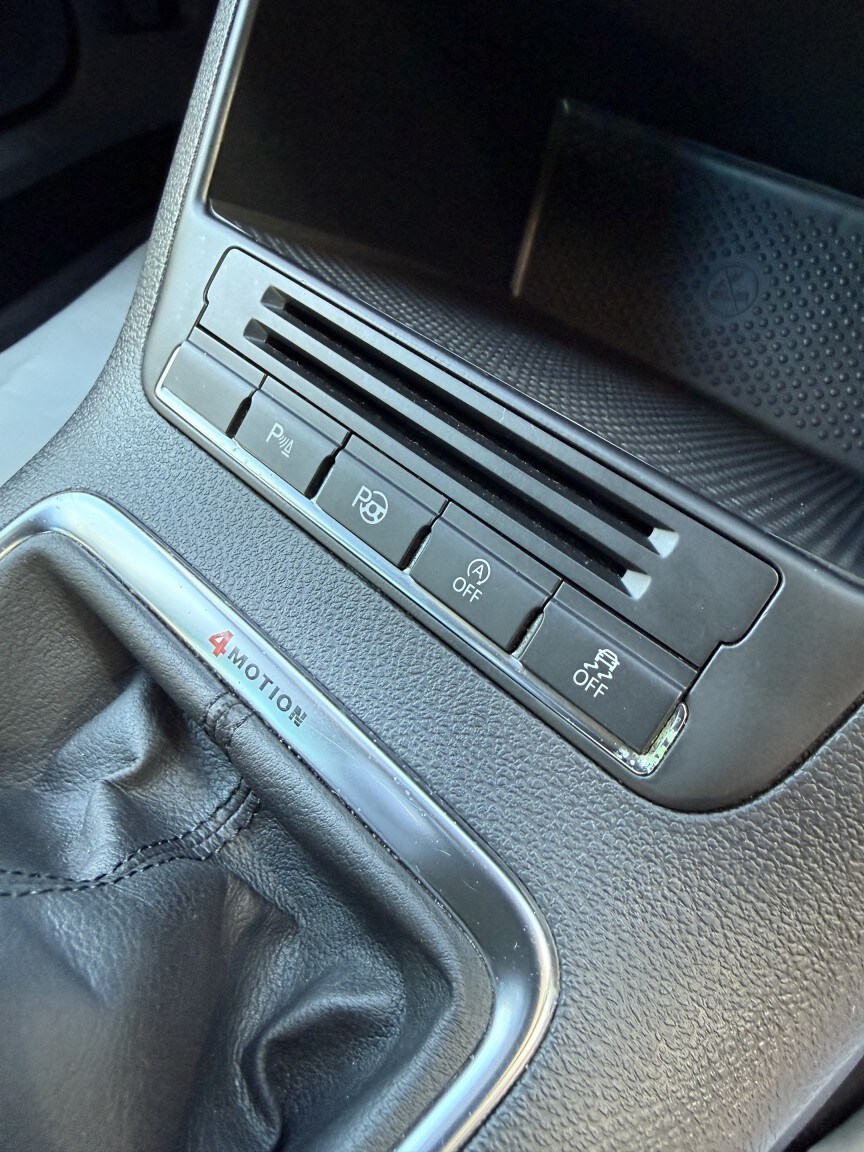 Used Volkswagen Tiguan 2015 for sale - 77962016: Photo 18