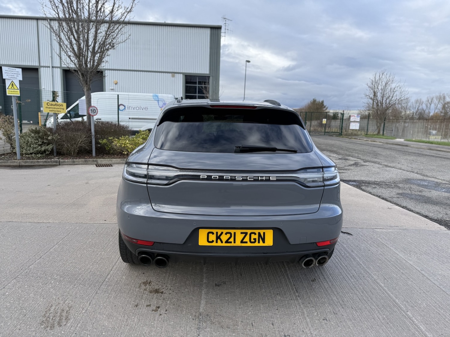 Used Porsche Macan 2021 for sale - 77478131: Photo 11