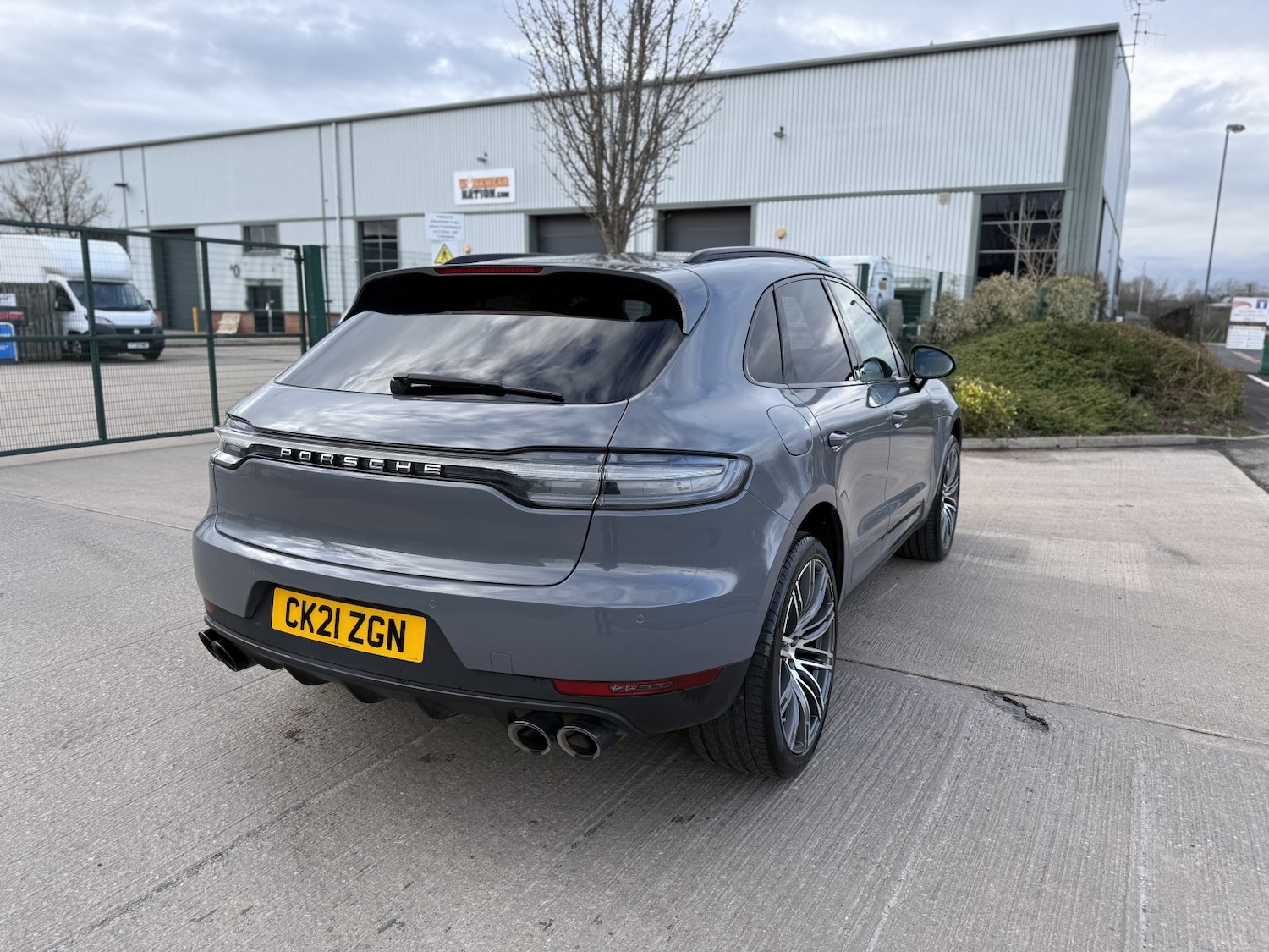 Used Porsche Macan 2021 for sale - 77478131: Photo 12
