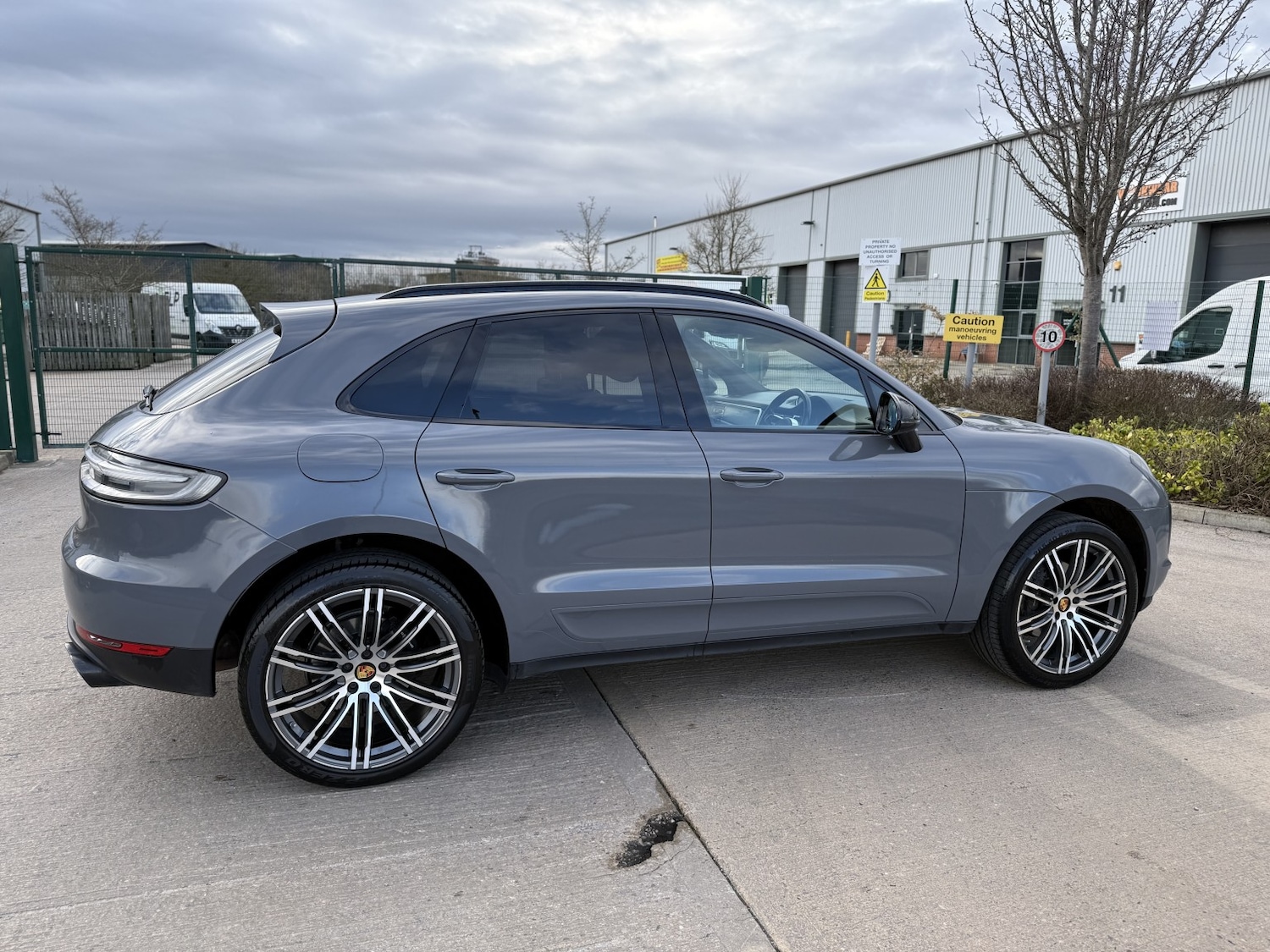 Used Porsche Macan 2021 for sale - 77478131: Photo 14