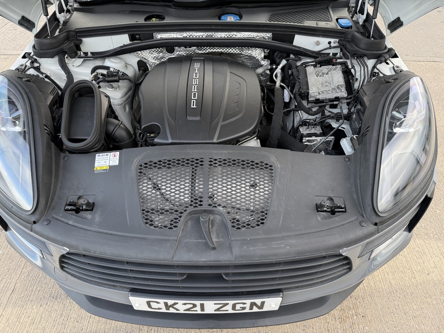 Used Porsche Macan 2021 for sale - 77478131: Photo 29