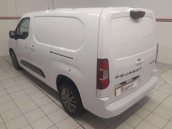 Used Peugeot Partner 2024 for sale - 77045063: Photo