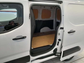 Used Peugeot Partner 2022 for sale - 77873573: Photo