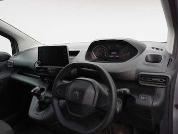 Used Peugeot Partner 2023 for sale - 77392699: Photo