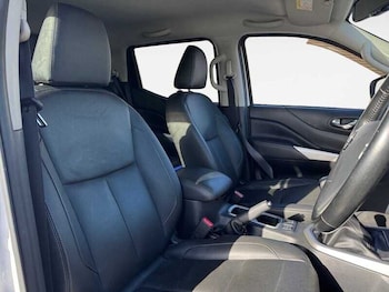 Used Nissan Navara 2019 for sale - 77873571: Photo