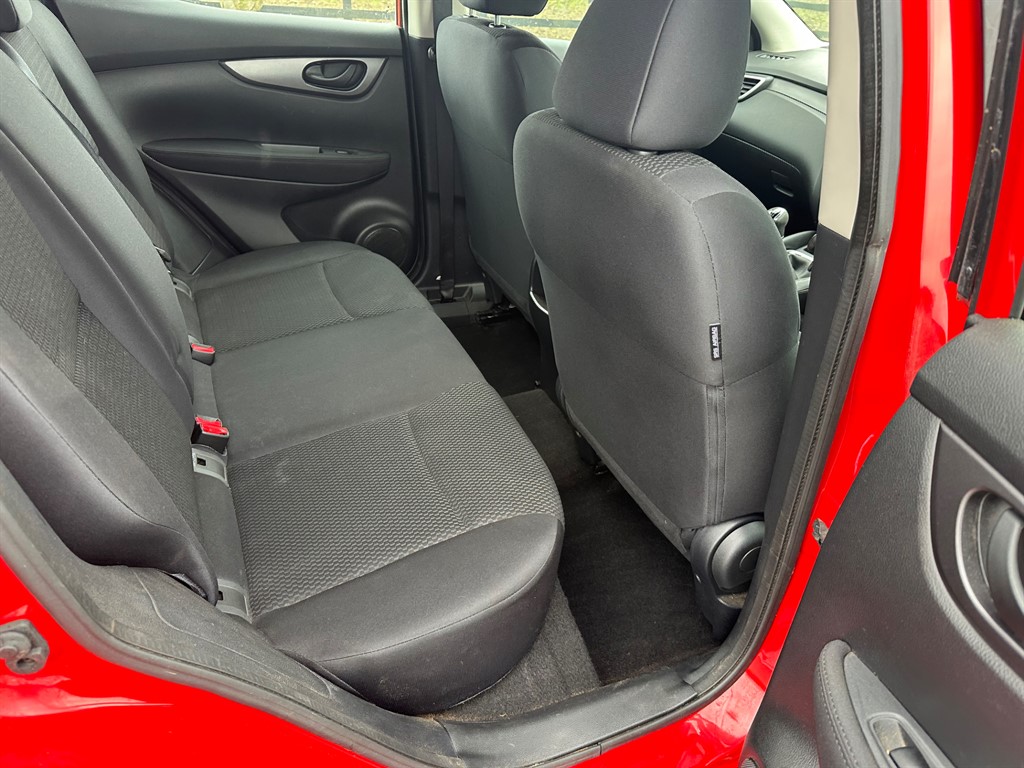 Used Nissan Qashqai 2016 for sale - 77732732: Photo 12