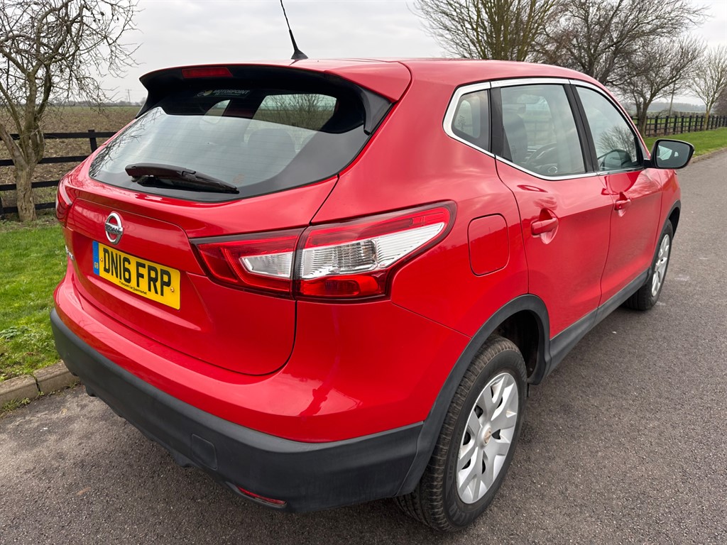 Used Nissan Qashqai 2016 for sale - 77732732: Photo 9