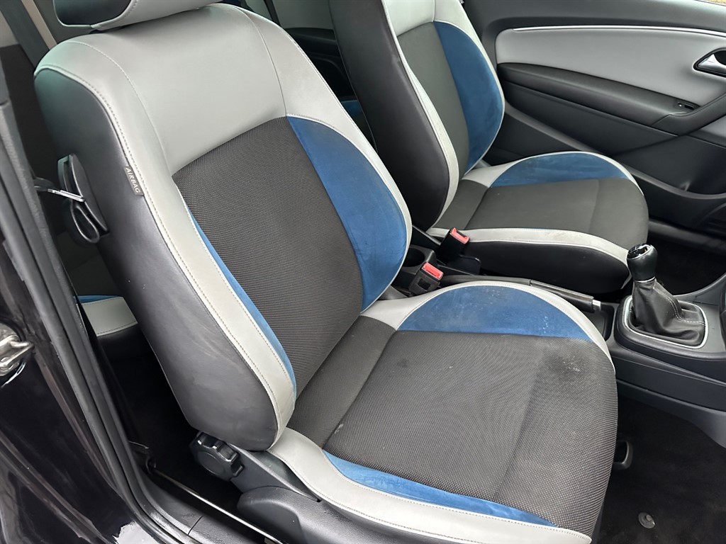 Used Volkswagen Polo 2015 for sale - 77732730: Photo 2