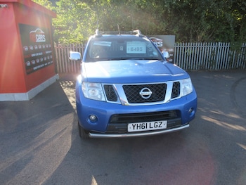 Nissan - Navara
