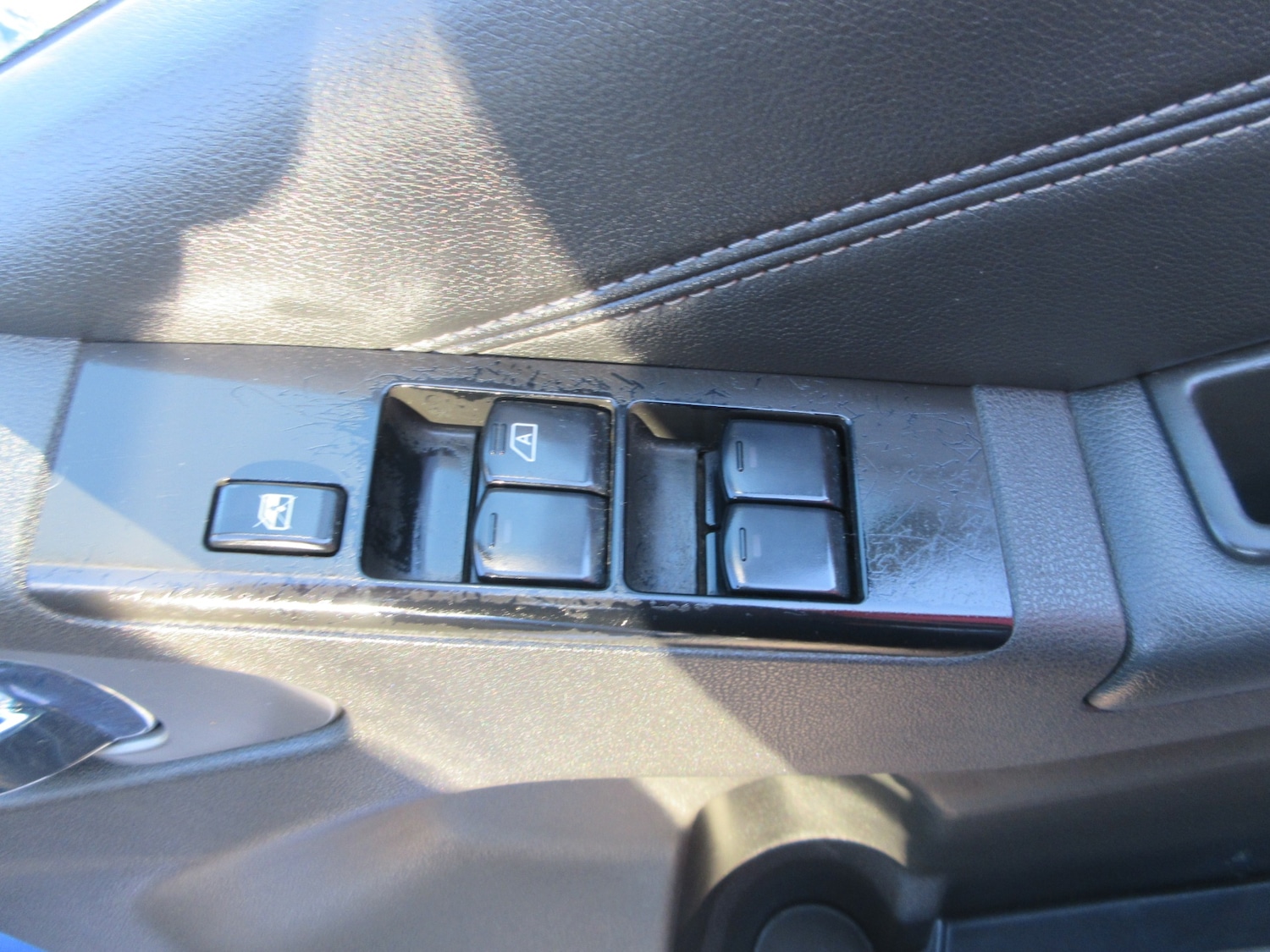 Used Nissan Navara 2011 for sale - 76027502: Photo 9