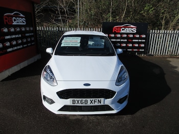 Used Ford Fiesta 2018 for sale - 77650094: Photo