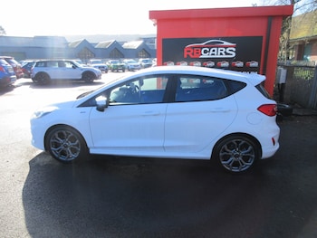 Used Ford Fiesta 2018 for sale - 77650094: Photo