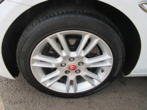 Used Jaguar XE 2017 for sale - 75558912: Photo 26