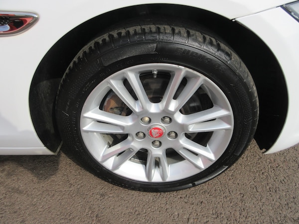 Used Jaguar XE 2017 for sale - 75558912: Photo 29