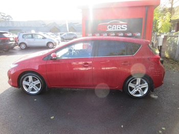 Used Toyota Auris 2013 for sale - 76352178: Photo