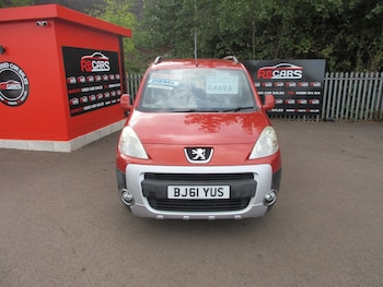 Used Peugeot Partner Tepee 2011 for sale - 75873374: Photo