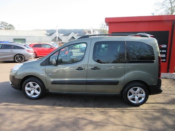 Used Peugeot Partner Tepee 2014 for sale - 77896763: Photo