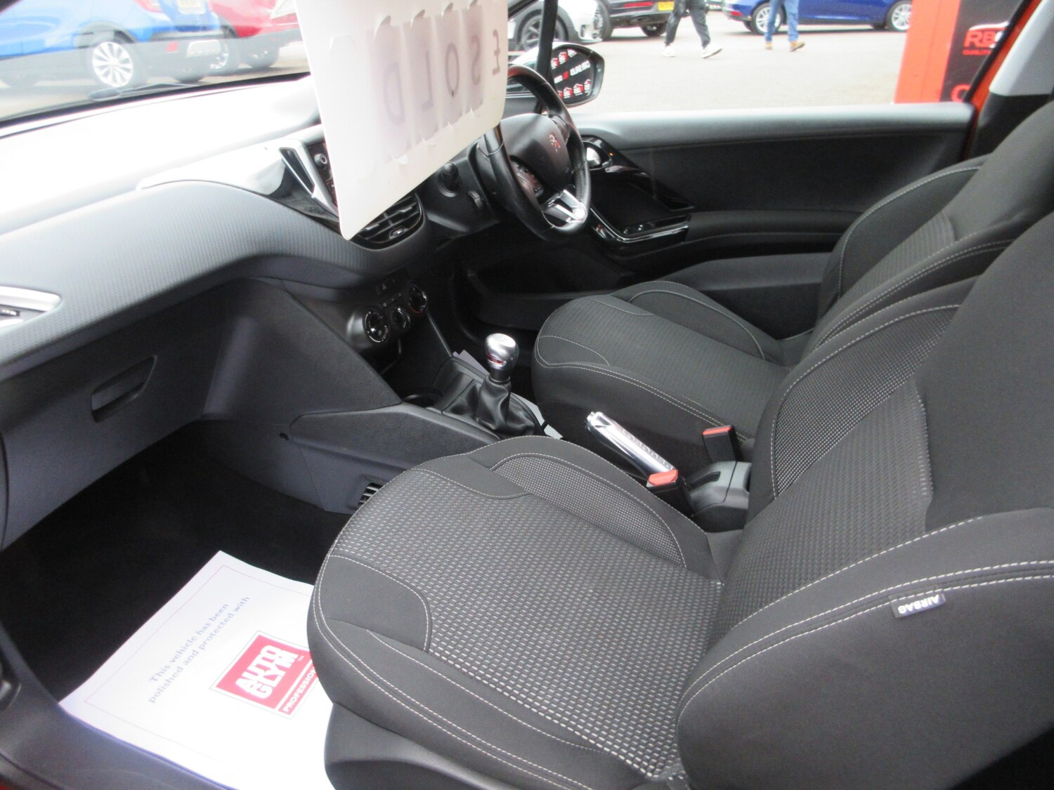 Used Peugeot 208 2016 for sale - 77902813: Photo 18