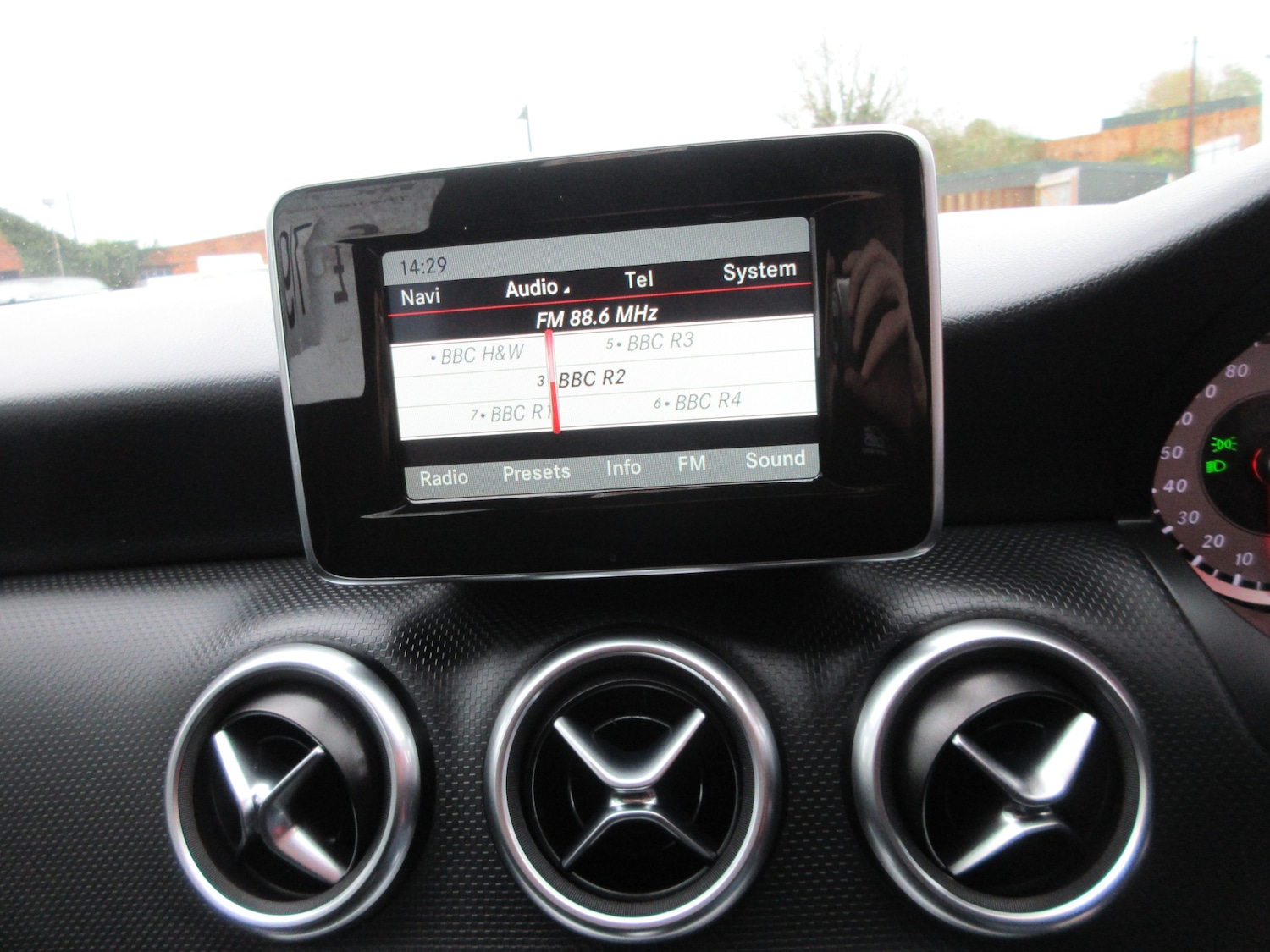 Used Mercedes-Benz A-Class 2015 for sale - 76036437: Photo 12